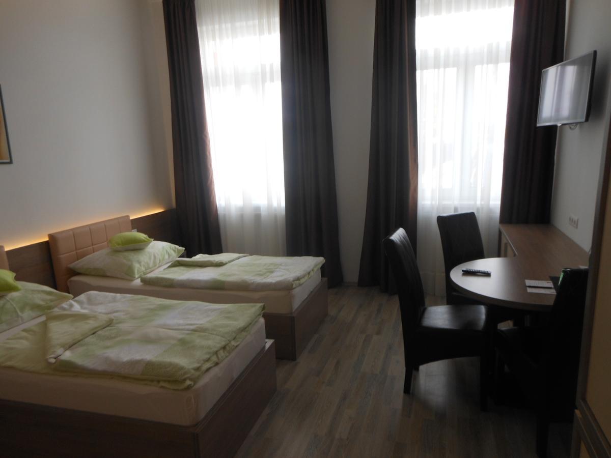Hotel Garni Neudorfl Exterior photo